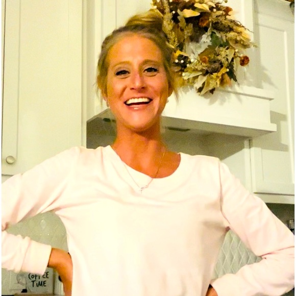 Meet your Posher, Jeena - Picture 2 of 2